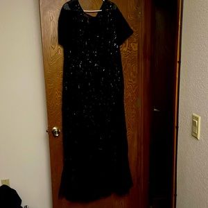 Glamorous Ever Pretty Long black evening or special even dress
